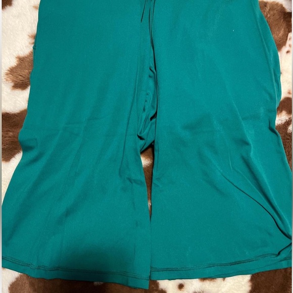 Large flare aerie leggings - Picture 4 of 4